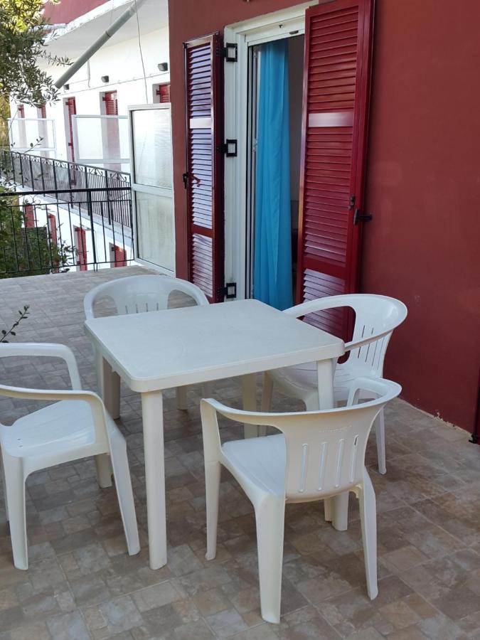 בניטסס Faliraki Apartments מראה חיצוני תמונה